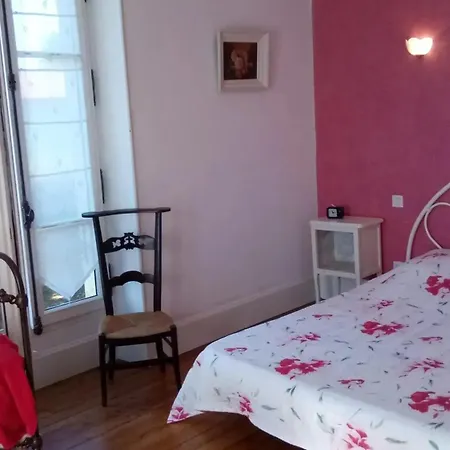 Maison Spacieuse A Avec Jardin Holiday home