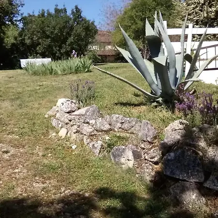 Maison Spacieuse A Avec Jardin Vic-Fezensac