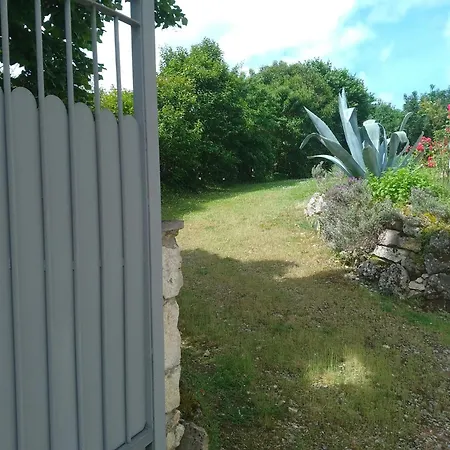 Dom wakacyjny Maison Spacieuse A Avec Jardin