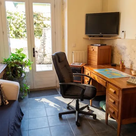 Maison Spacieuse A Avec Jardin *